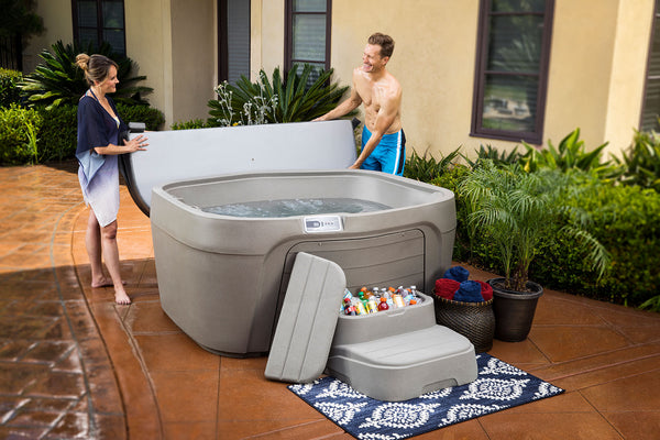 Removing your hot tub cover