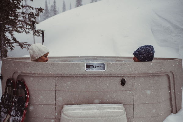 Hot tubbing in the winter with your Freeflow Spa